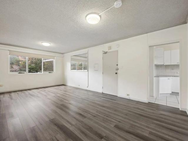 Two Bedroom Apartment in a Convenient Location