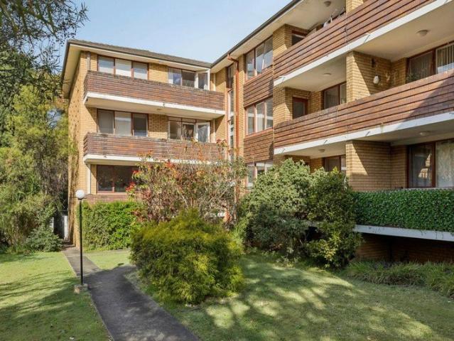 Two Bedroom Apartment in a Convenient Location