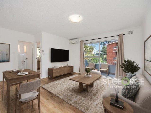 Two Bedroom Apartment in a Prime Riverwood Location
