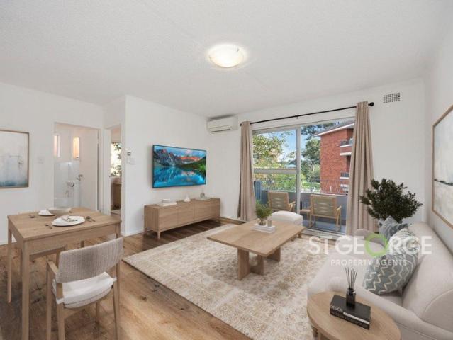 Two Bedroom Apartment in a Prime Riverwood Location