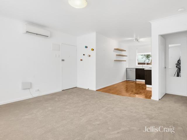 Two Bedroom Apartment in Brunswick West