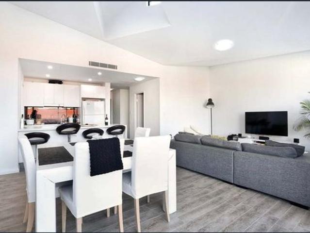 Two Bedroom Apartment in Heart of Rosebery – 6 Month Lease