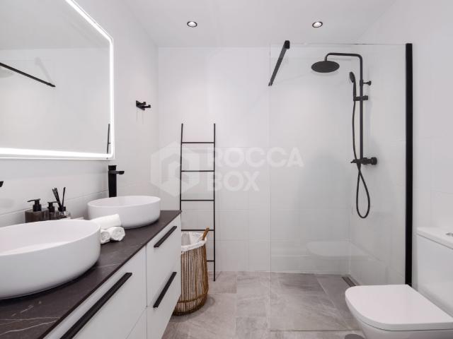 Two Bedroom Apartment in Nueva Andalucia