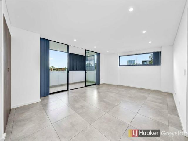 TWO BEDROOM APARTMENT IN SOUGHT AFTER LOCATION