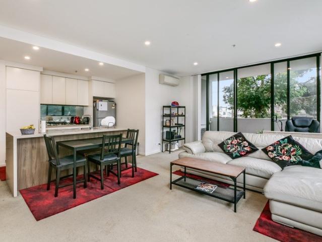 Two Bedroom APARTMENT in Prime Location private inspection only