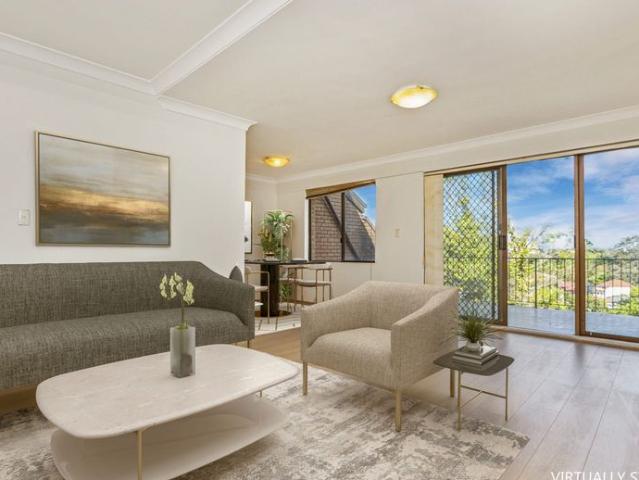 Two Bedroom Apartment in Well Maintained Complex