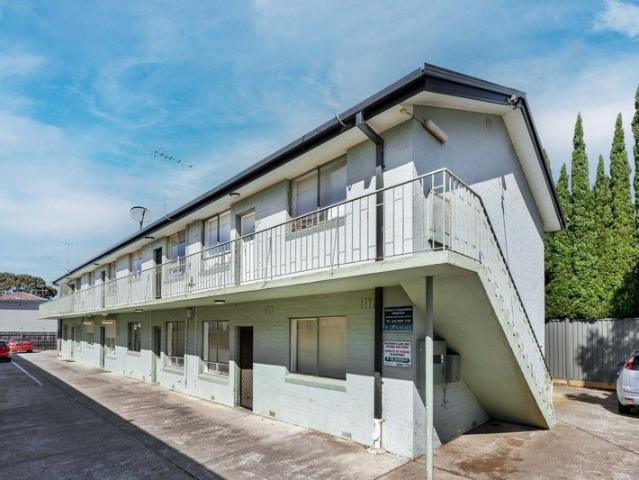 Two Bedroom Apartment in West Footscray