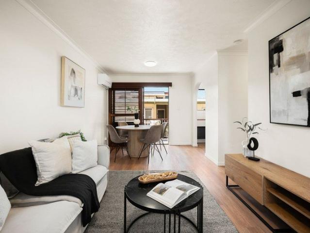 Two Bedroom Apartment in the Heart of Clayfield