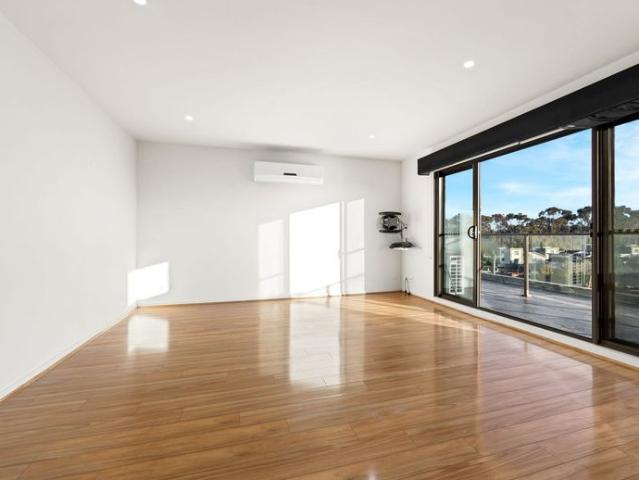Two bedroom apartment in the heart of everything