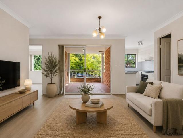 Two bedroom apartment in the heart of Hornsby