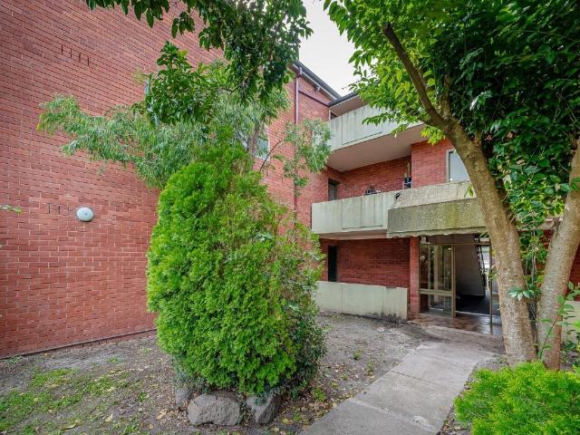 Two Bedroom Apartment in the Perfect Location!