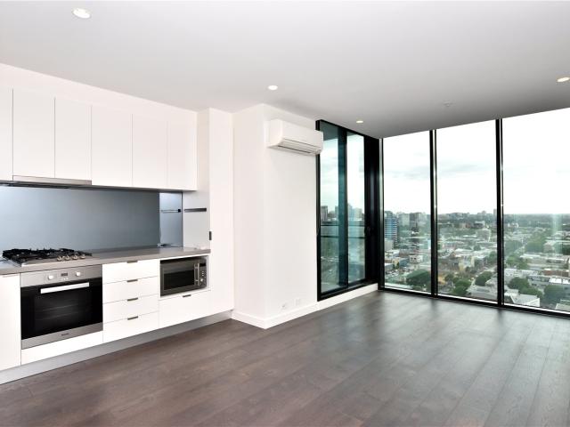Two Bedroom Apartment on Level 19 with All the Luxuries!