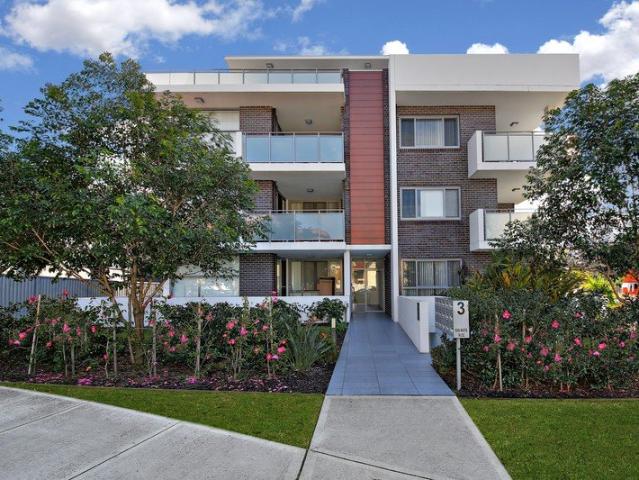 Two Bedroom Apartment With Amazing City Views!
