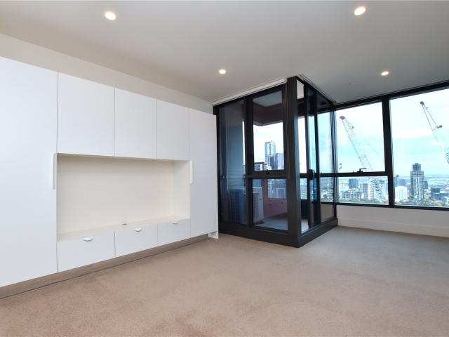Two Bedroom Apartment with Carpark and Storage in the Vision Complex!