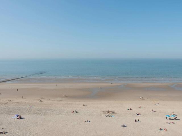 Two bedroom apartment with frontal sea view