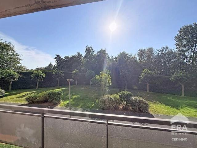 TWO BEDROOM APARTMENT WITH GARAGE AND OUTDOOR PARKING SPACE!