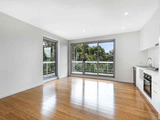 Two bedroom apartment with great views! Storage cage included