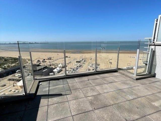 Two bedroom apartment with large terrace and sea view