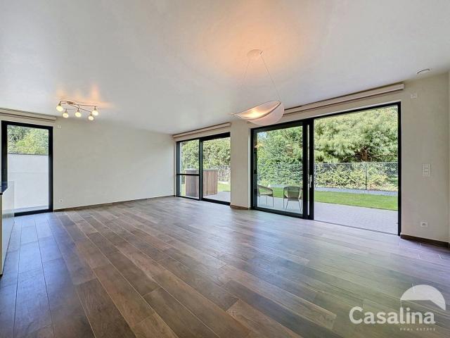 Two bedroom apartment with large garden