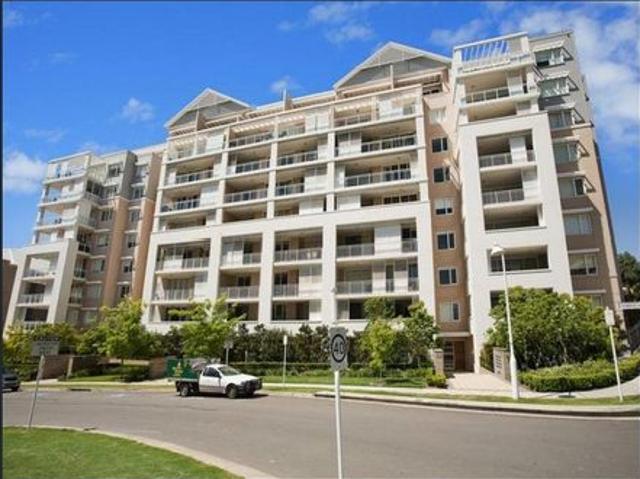 Two Bedroom Apartment with Oversized Entertainer's Balcony Freshly repainted and new flooring!