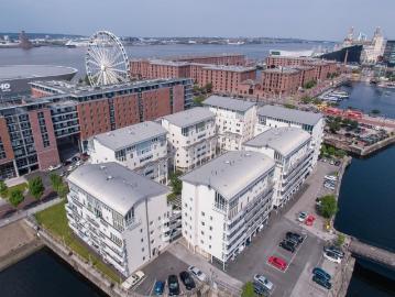 Two bedroom apartment with parking