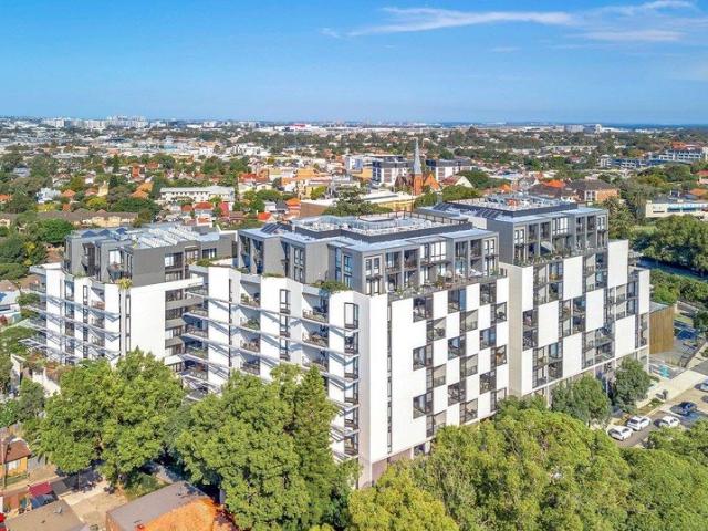 Two bedroom apartment with study nook and view!