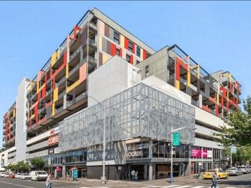 Two Bedroom Apartment With Stunning Views And Central Location