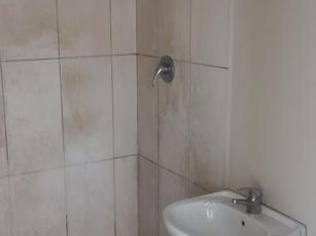 Two Bedroom Apartment To Rent In Paarl North