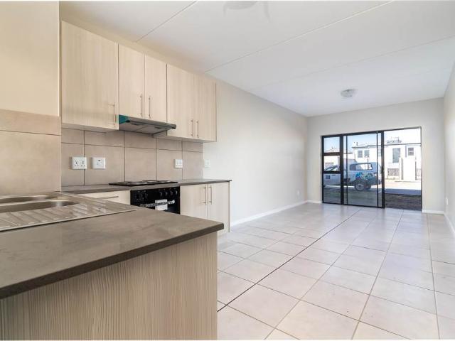 Two Bedroom Apartment To Rent In Parklands