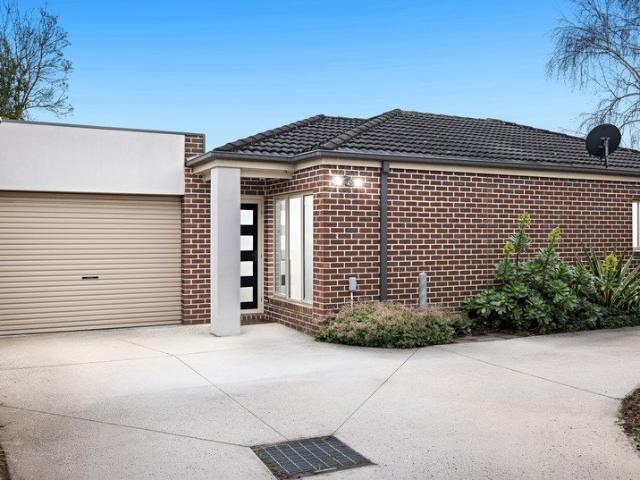 Two Bedroom Brick Residence Near Morradoo Station
