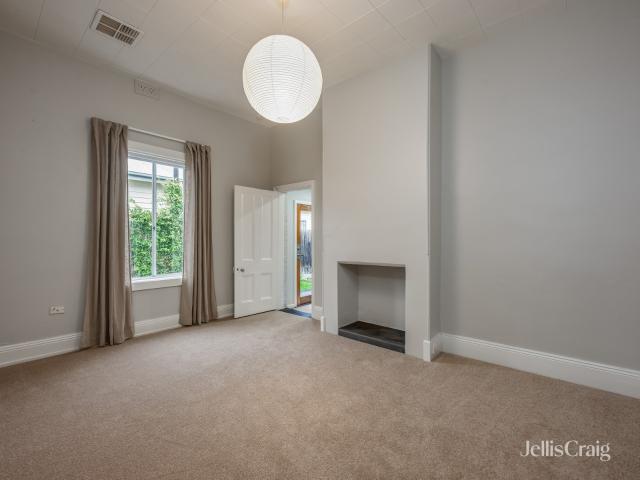 Two Bedroom Character Cottage with Creative Studio