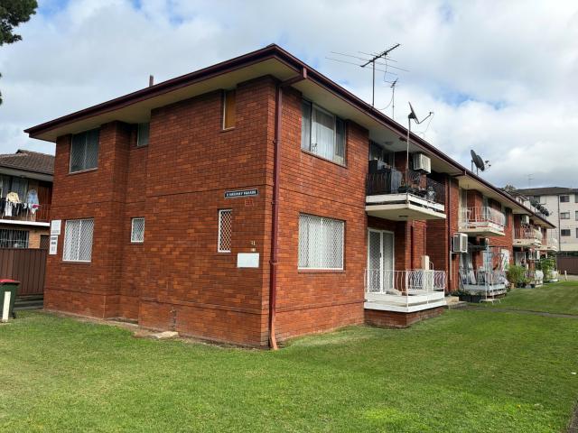 Two Bedroom Convenient Location