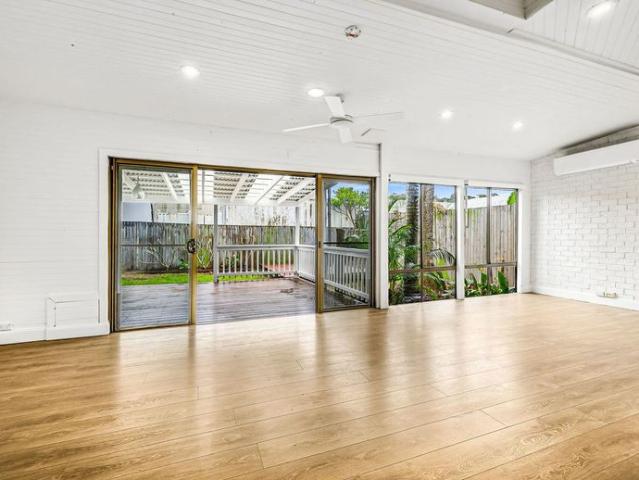 Two bedroom cottage in convenient location