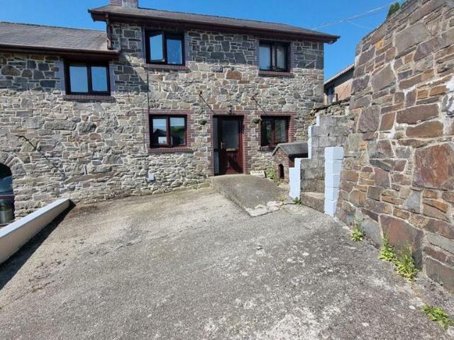 Two Bedroom Cottage 2 bed cottage to rent £550 pcm £127 pw