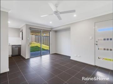 Cockle Creek, Newcastle - Garden, Parking