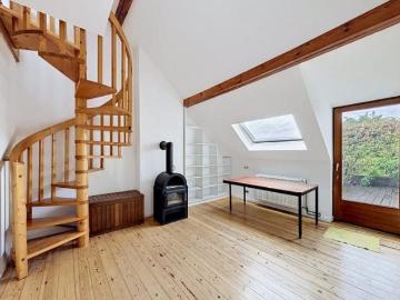 Two bedroom duplex with a south west facing terrace