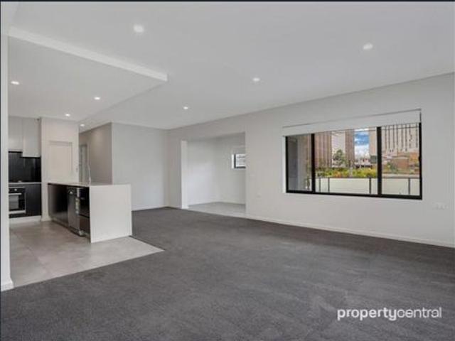TWO BEDROOM EXECUTIVE APARTMENT IN IDEAL LOCATION
