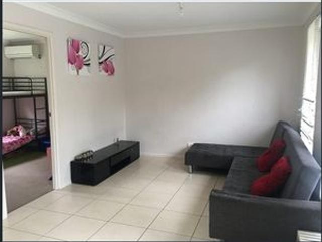 Two bedroom family house in Asquith with furniture