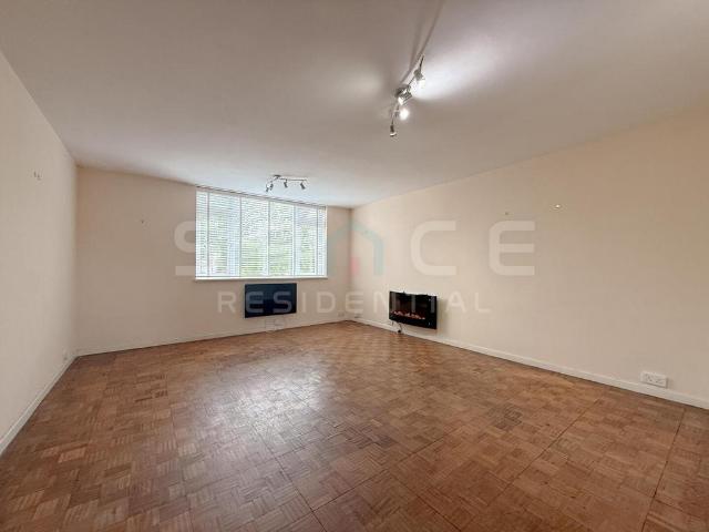 Two Bedroom Flat | Modern Fitted. 2 bed flat to rent £1,650 pcm £381 pw