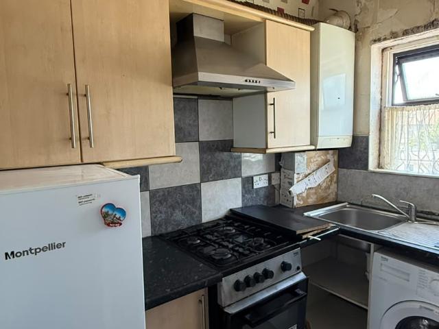 Two bedroom flat for students short let Seven king