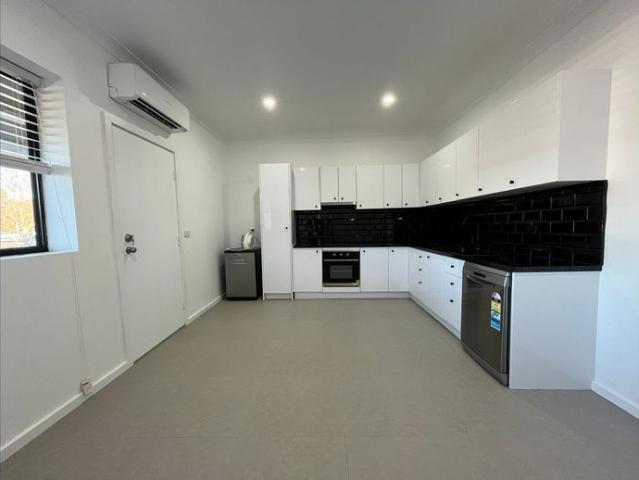 TWO BEDROOM FLAT IN MARYBOROUGH