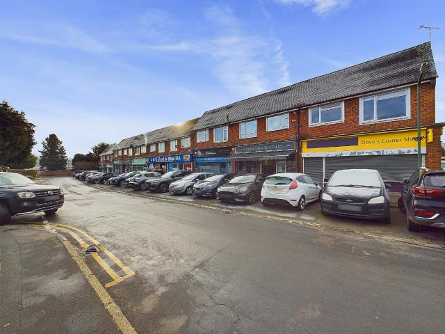 Two Bedroom Flat to Rent in Woodside drive