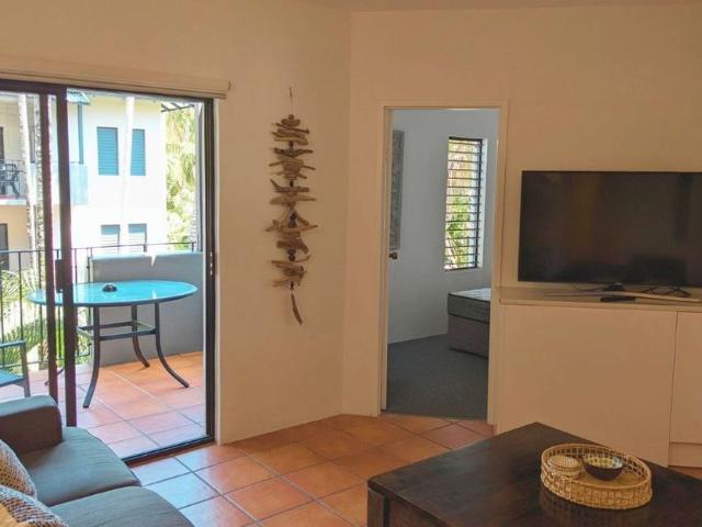 TWO BEDROOM FURNISHED UNIT CLOSE TO TOWN