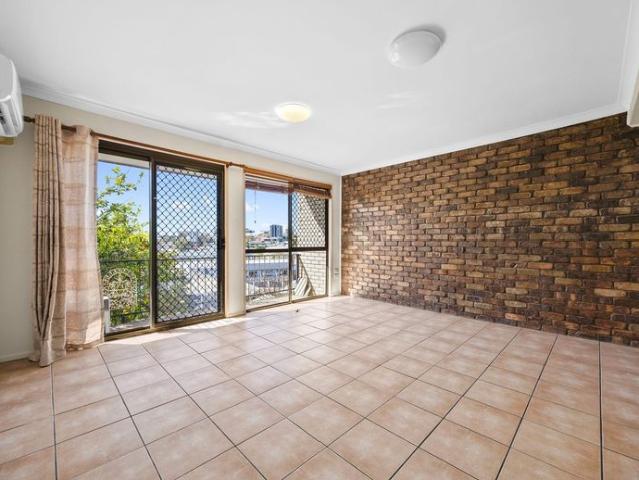 TWO BEDROOM GEM WITH CITY VIEWS