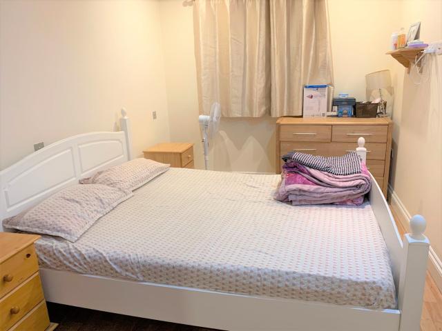 Two bedroom Ground Floor Apartment close to Gants hill tube station 1750