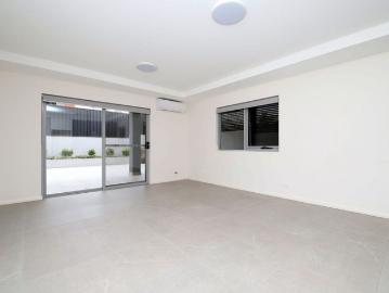 Two Bedroom Ground Floor Unit With Massive Courtyard