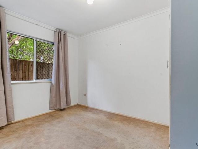 TWO BEDROOM GROUND LEVEL UNIT WALK TO EVERYTHING!
