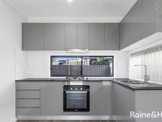 TWO BEDROOM GRANNY FLAT IN THE HEART OF MINTO