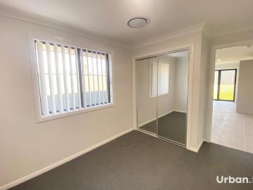 Cockle Creek, Newcastle - Garden, Air conditioning