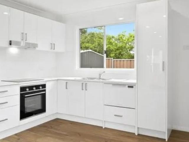 TWO BEDROOM GRANNY FLAT IN GREAT LOCATION!